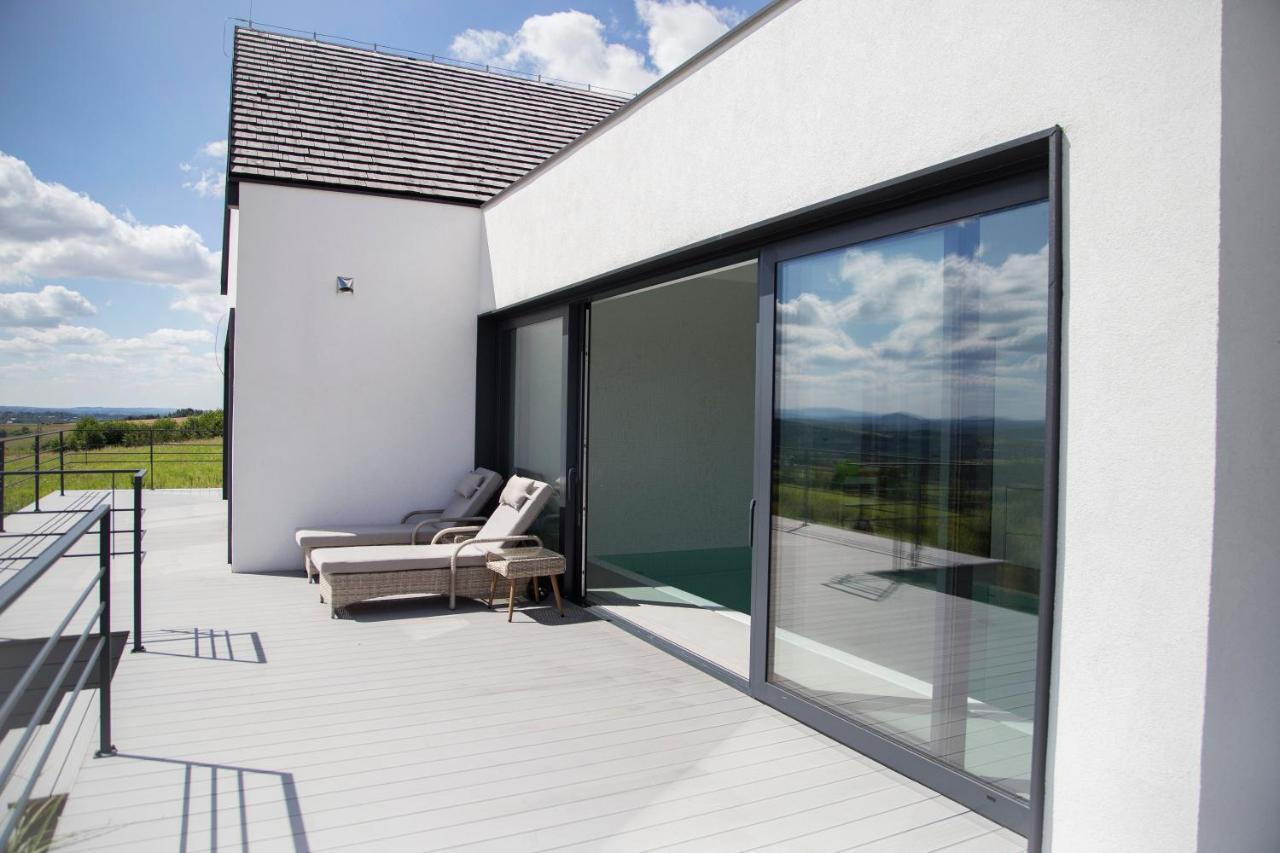 Villa Relax With Swimming Pool And Mountain View Bukow Exterior photo
