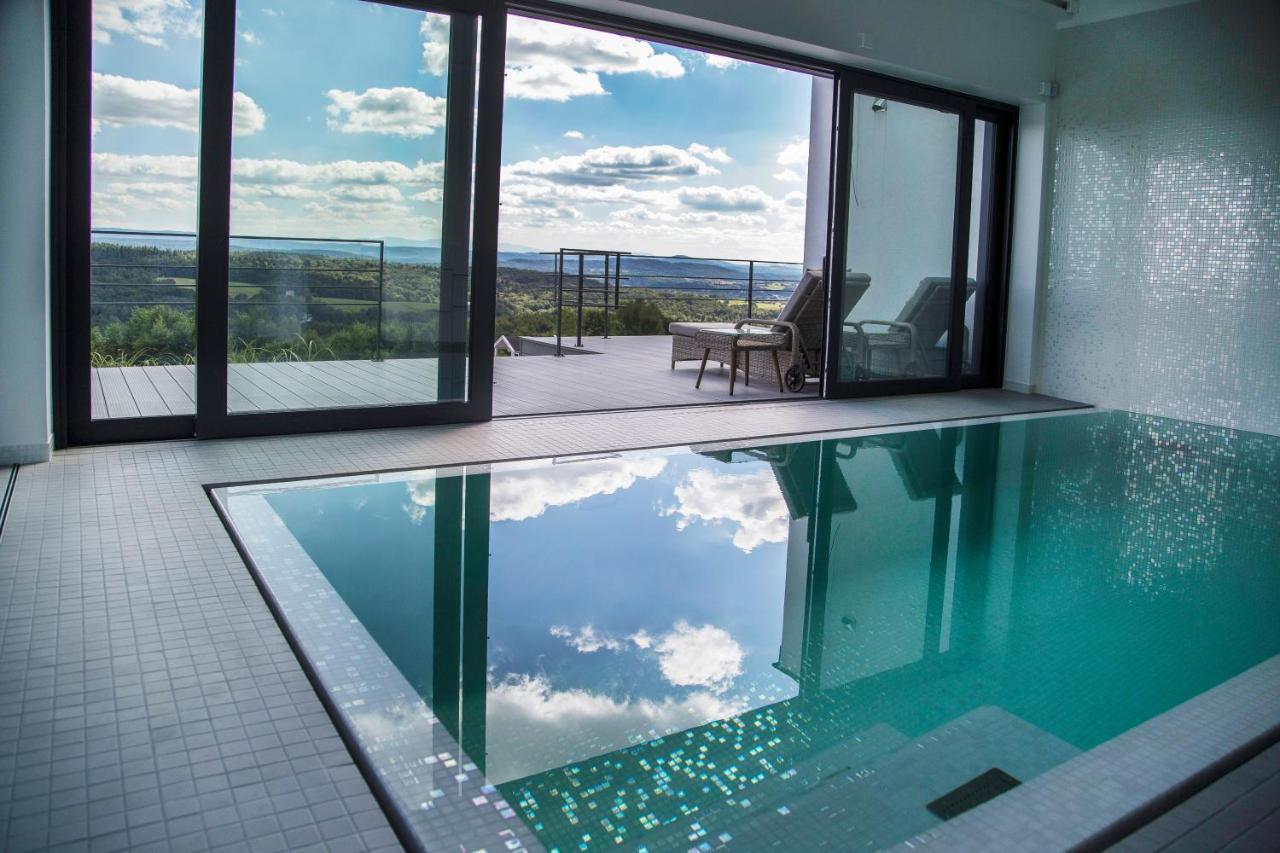 Villa Relax With Swimming Pool And Mountain View Bukow Exterior photo